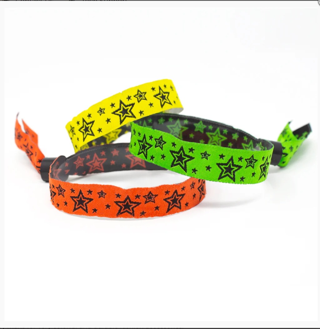 Pulseras de tela tejida